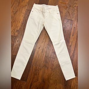 Off white Old Navy Rockstar skinny Jean. Size 2